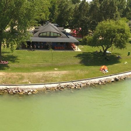 Szines Panorama Apartman Balatonlelle Extérieur photo